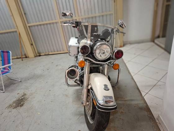 HARLEY-DAVIDSON ROAD KING POLICE 